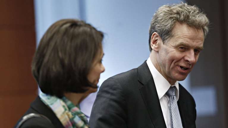 Τόμσεν σε γραμμή Σόιμπλε: Μέτρα για χρέος μετά το 2018