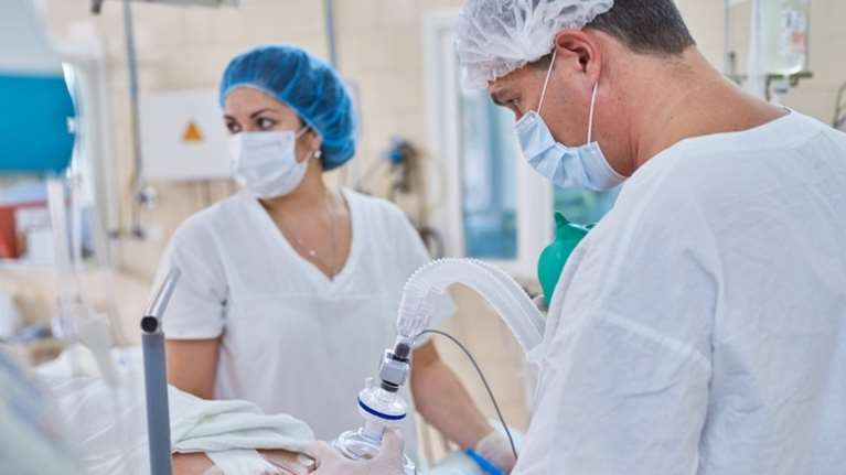 Έλλειψη αναισθησιολόγων: 12 ανά 100.000 κατοίκους στην Ελλάδα