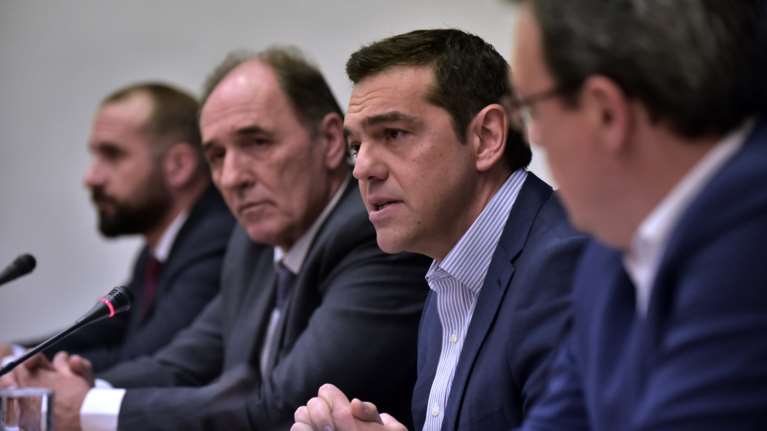 Τσίπρας: Η... βαρυχειμωνιά «φούσκωσε» τους λογαριασμούς της ΔΕΗ