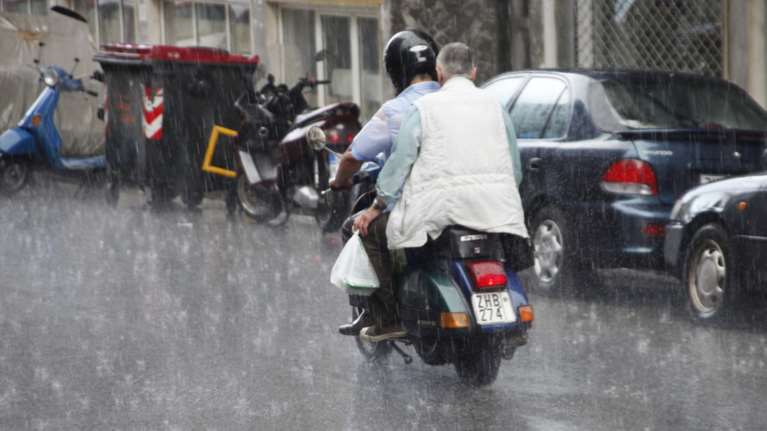 Καιρός: Βροχές, καταιγίδες &amp; χαλάζι
