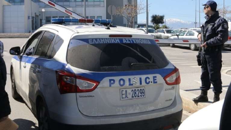 Είχε τα πάντα! Κάνναβη, κόκα, πιστόλι και ζελατοδυναμίτιδα