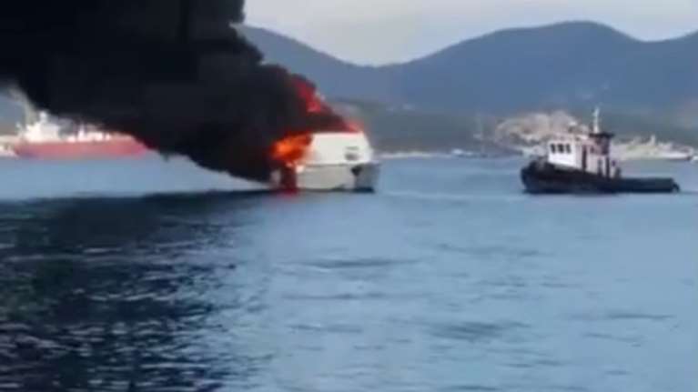 Πυρκαγιά σε θαλαμηγό στα ναυπηγεία Περάματος