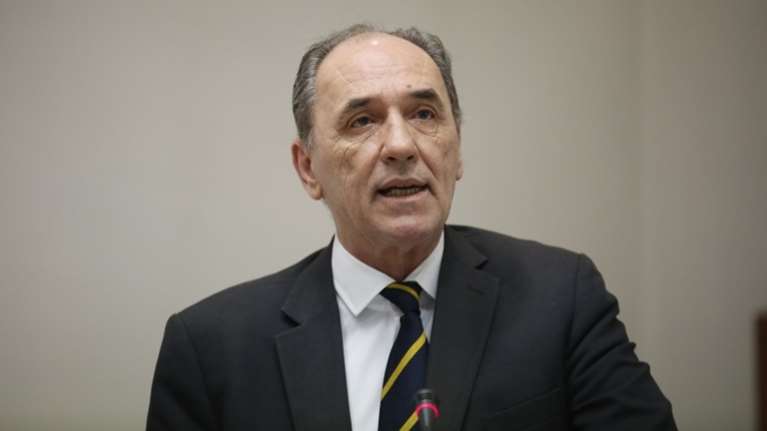 Στην... πεπατημένη Τσίπρα για τον &quot;κακό καιρό&quot; και ο Σταθάκης