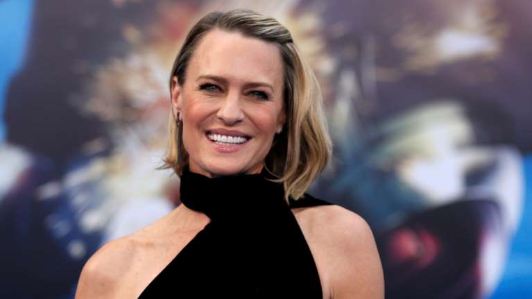 Ρόμπιν Ράιτ: Μια γυναίκα που στα 51 της απλά δεν λέει να μεγαλώσει