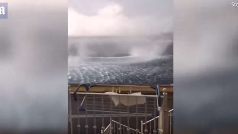 Τεράστια ρουφήχτρα στις ακτές της Κέρκυρας (ΒΙΝΤΕΟ)