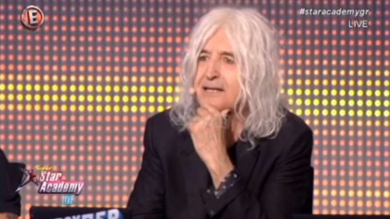 Το Epsilon διακόπτει τη συνεργασία του με τον Νίκο Καρβέλα -  Τι συνέβη