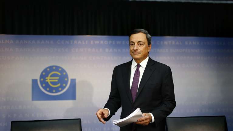 Ντράγκι: Μόνο με βιώσιμο χρέος μπορεί η Ελλάδα να μπει στο QE