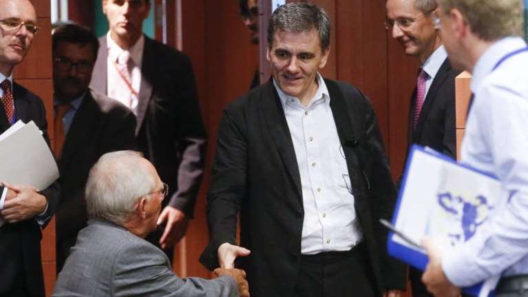 Τσακαλώτος στο Spiegel: Ο Σόιμπλε δεν θέλει χρεοκοπία της Ελλάδας