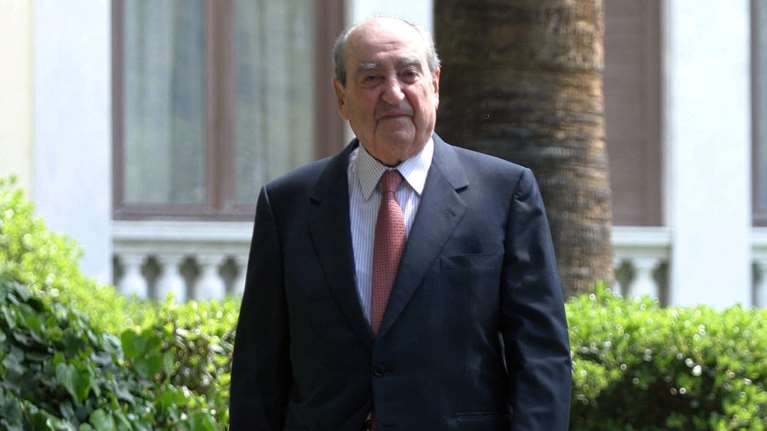 Οικογένεια Μητσοτάκη: Να μην τελεστεί δημοσία δαπάνη η κηδεία του