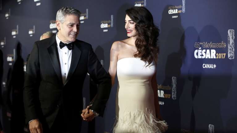 Ερχονται τα δίδυμα: «Αποκλεισμένος» ο Κλούνεϊ μέχρι τη γέννα της Αμάλ