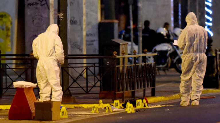 Προκήρυξη της ΟΛΑ για τις βόμβες στη Eurobank και το υπ. Εργασίας