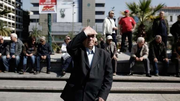 «Εντολή» δανειστών: Πληρώστε τώρα το 50% των εκκρεμών συντάξεων