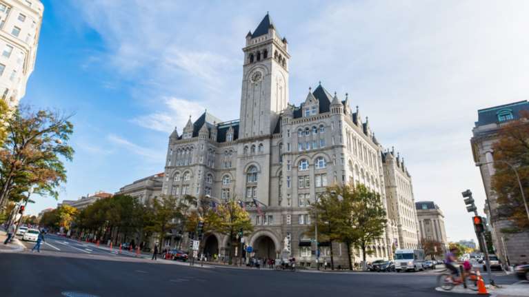 Ουάσιγκτον: Συνέλαβαν βαριά οπλισμένο άνδρα στο ξενοδοχείο του Τραμπ