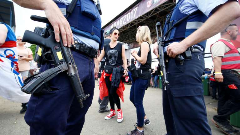 Εκκενώθηκε μουσικό φεστιβάλ λόγω τρομοκρατικής απειλής -εικόνες &amp; βίντεο