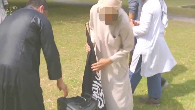 Τζιχαντιστής της «διπλανής πόρτας» ο ένας από τους δράστες