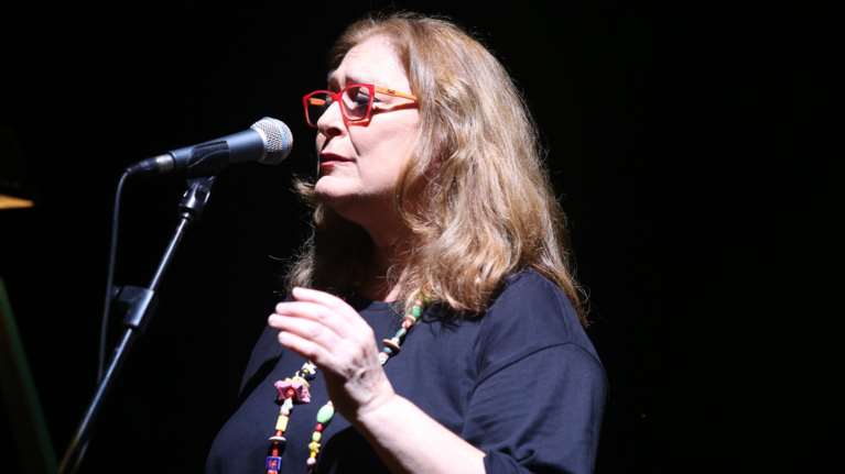 Επανήλθε και «απολογείται» η Αφροδίτη Μάνου για το παραλήρημα κατά Σόιμπλε