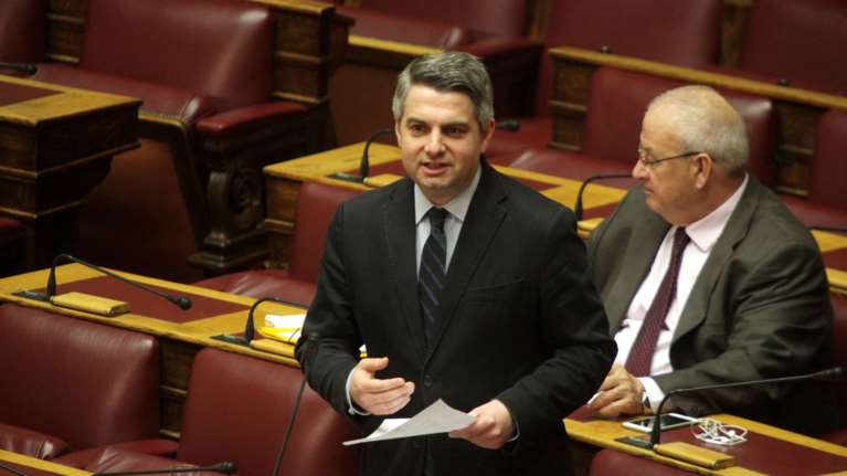 Κωνσταντινόπουλος: Γιατί η Golden Visa αποδίδει μόνο 400 εκατ. στην Ελλάδα;