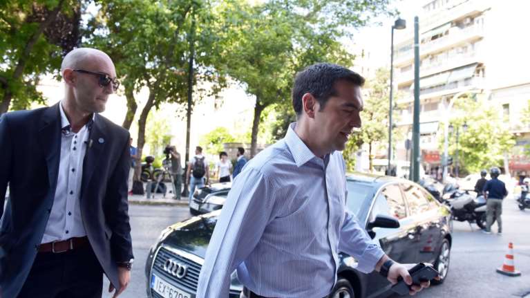 Αμηχανία και λεονταρισμοί στην ΠΓ του ΣΥΡΙΖΑ πριν τη συμφωνία