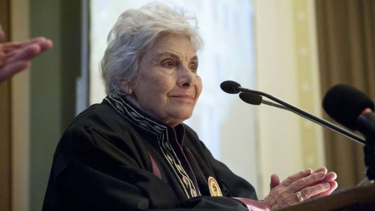 Επίτιμη διδάκτωρ του Πανεπιστημίου Αθηνών η Κική Δημουλά