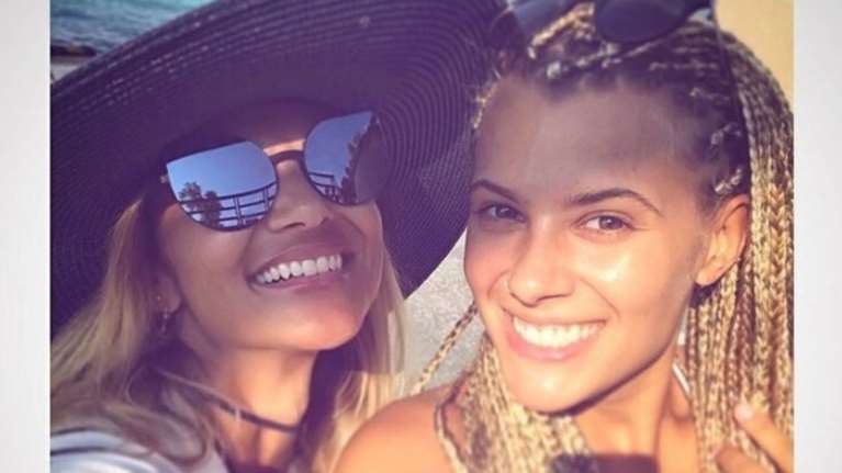 Λάουρα Νάργες: Κάνει μαθήματα γιόγκα με δασκάλα τη Σόφη Πασχάλη [Φωτο]