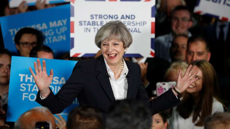 Μέι σε Μέρκελ: Οι διαπραγματεύσεις για το Brexit ξεκινούν σε δύο εβδομάδες