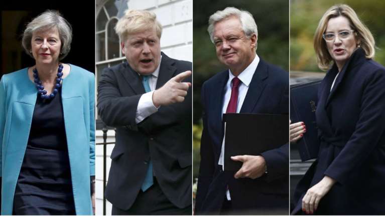 Βγήκαν τα μαχαίρια στους Τόρις- Ποιοι είναι οι επίδοξοι δελφίνοι