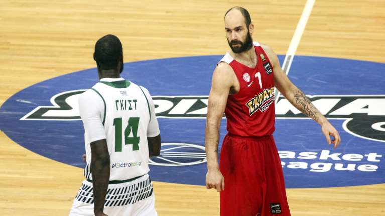 Ολυμπιακός-ΠΑΟ: Η ώρα της στέψης του πρωταθλητή στο ΣΕΦ