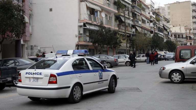 Κινηματογραφική καταδίωξη 26χρονος πέταξε όπλο από το αυτοκίνητο