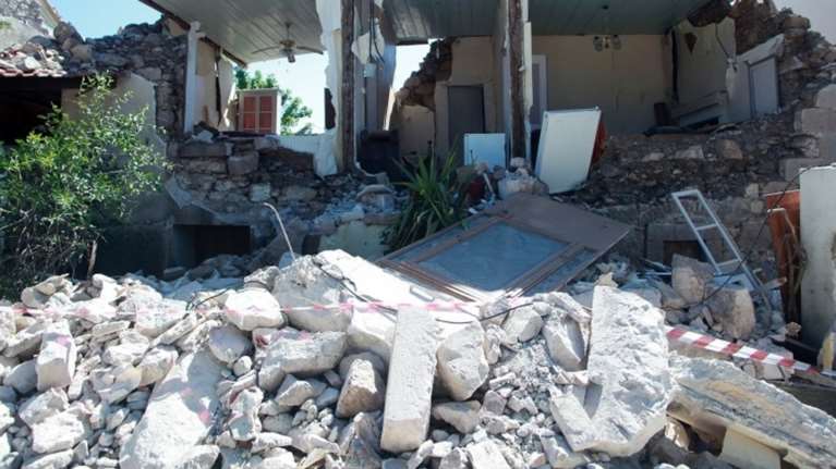 Συνεχίζονται οι έλεγχοι στην σεισμόπληκτη Λέσβο, ακατάλληλα 150 σπίτια