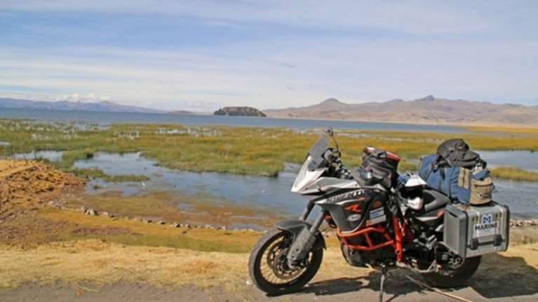 Ο δρόμος του μεταξιού σε δύο ρόδες από Έλληνα δημοσιογράφο