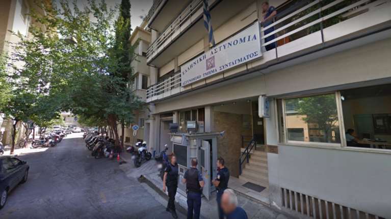 Kρεμάστηκε κρατούμενος στο Α.Τ Συντάγματος