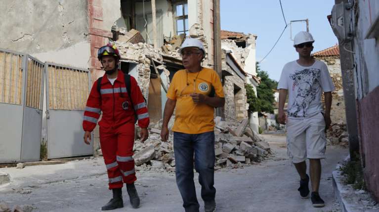 Νέα ειδικά κλιμάκια μηχανικών στη Λέσβο την Τετάρτη