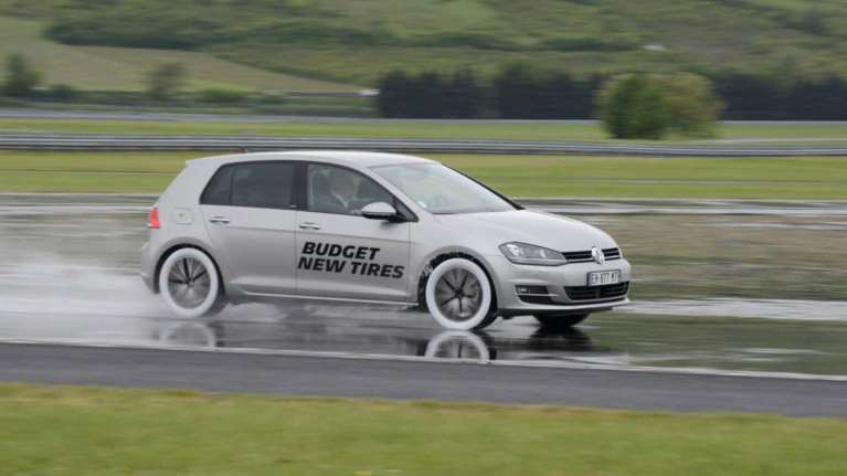 Εταιρία ελαστικών αποκαλύπτει γιατί δεν πρέπει να τα αλλάζουμε νωρίς