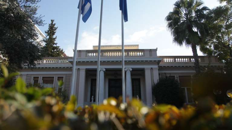 Δίνουν 55.000 ευρώ το μήνα για υπερωρίες σε «Καρανίκες»
