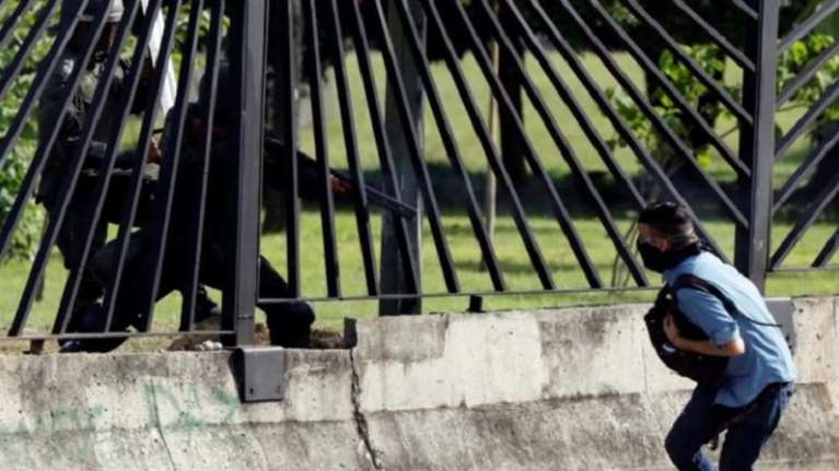 Διαδηλωτής στη Βενεζουέλα πέφτει νεκρός από πυροβολισμό