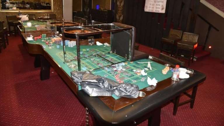 Στα άδυτα του καζίνο της κοκαΐνης στο Καλαμάκι