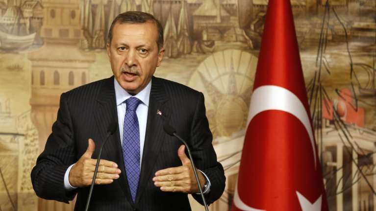 Ο Ερντογάν «έκοψε» ακόμη και τον ...Δαρβίνο από τα σχολεία