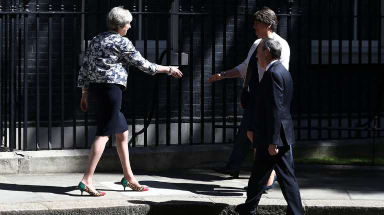 BBC: Θέμα ωρών η συμφωνία Συντηρητικών - DUP