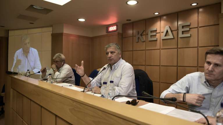 Νέα συνάντηση ΚΕΔΕ με Σκουρλέτη: Σύμφωνη αλλά επιφυλακτική  με τη ρύθμιση