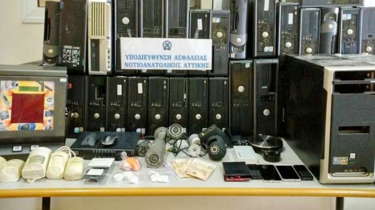 Και άλλη «εκρηκτική» τραγουδίστρια στο καζίνο της κόκας