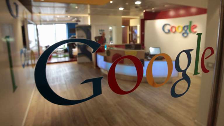 Βαριά «καμπάνα» 2,4 δισ. ευρώ στην Google από την Κομισιόν
