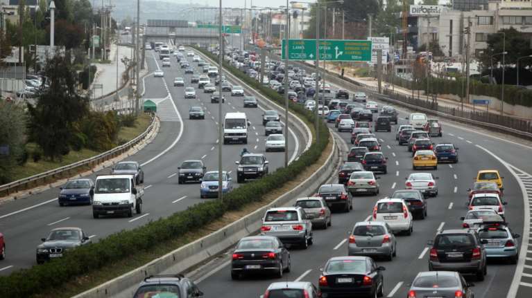 Κλιμακωτά το παράβολο - πρόστιμο για τα ανασφάλιστα οχήματα έως 250 ευρώ