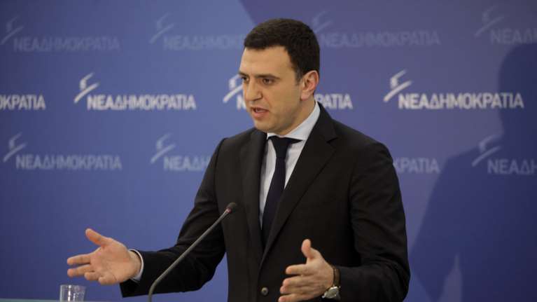 Μύδροι Κικίλια: Πολιτικός απατεώνας ο Σκουρλέτης