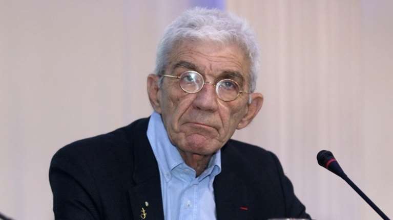 Προσωρινό &quot;φρένο&quot; στα ιδιωτικά απορριμματοφόρα από Μπουτάρη