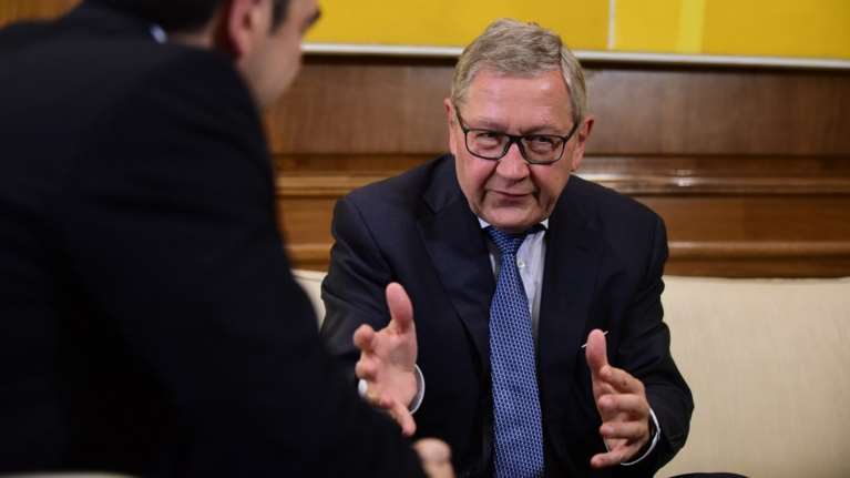 Δανειστές: Παρακολουθείστε, τρέξτε τη συμφωνία, κλείστε τα κόκκινα δάνεια