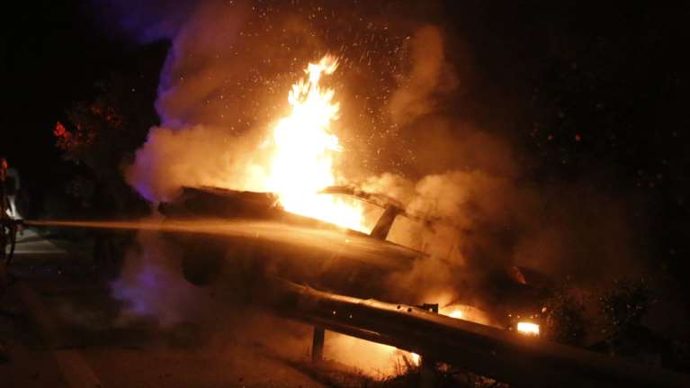 Απανθρακωμένος οδηγός σε αυτοκίνητο στην Αθηνών – Κορίνθου