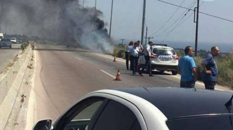 Νεκρός σε τροχαίο στη Χαλκιδική - Πήρε φωτιά το αυτοκίνητό του (video)