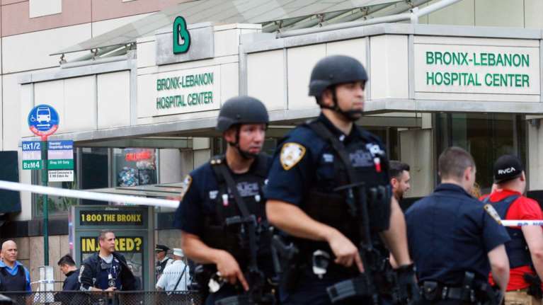 Νεκρός γιατρός από επίθεση ενόπλου σε νοσοκομείο του Μπρονξ