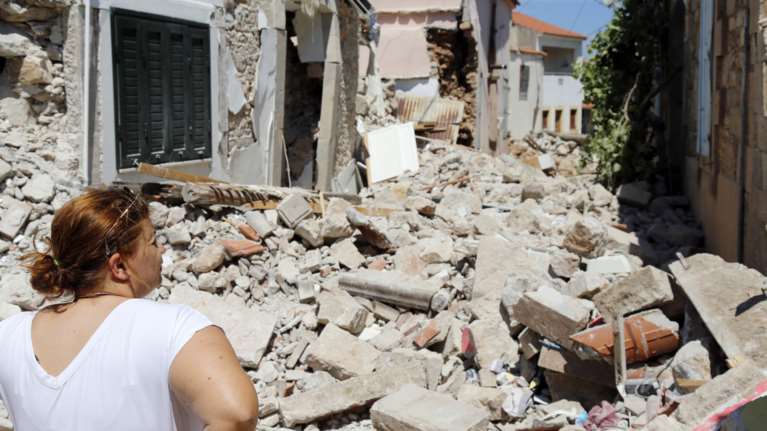 Στον δρόμο και πάλι οι σεισμόπληκτοι της Λέσβου