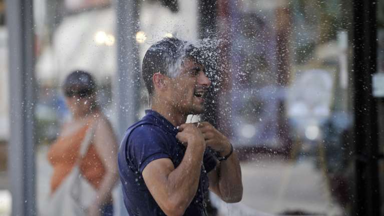 «Ανάσα» μετά τον καύσωνα: Πέφτει 10 βαθμούς η θερμοκρασία